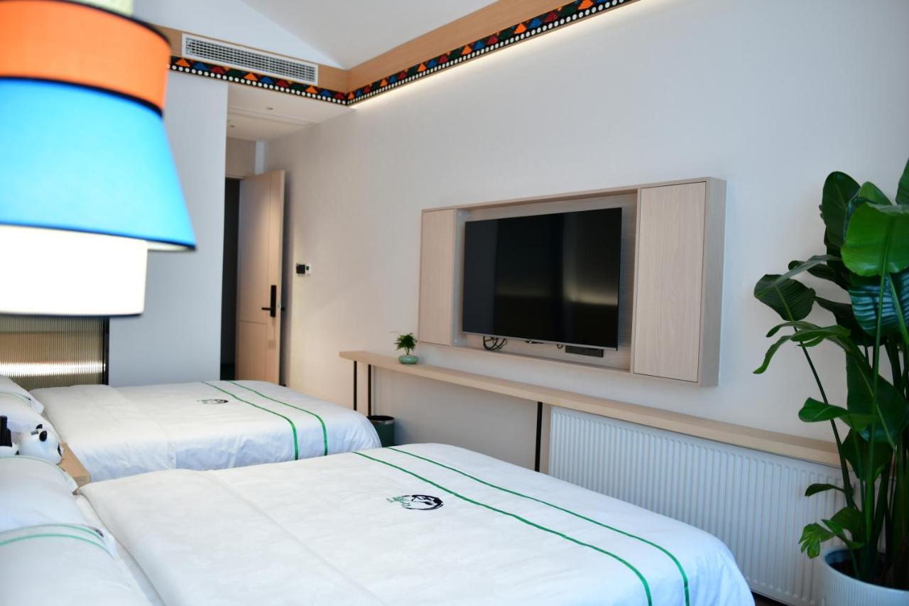 Xishu Garden Inn - Travel Agency Service - Car Rent Service - English Speaking Chengdu Exterior photo