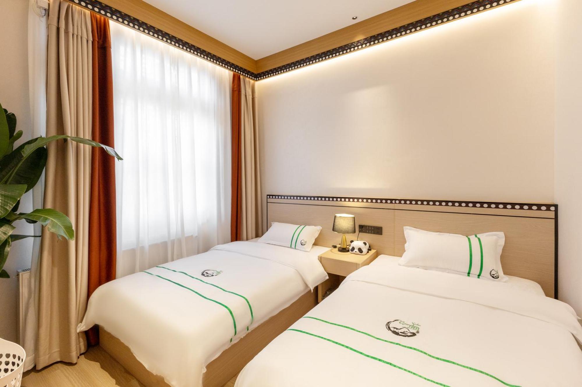Xishu Garden Inn - Travel Agency Service - Car Rent Service - English Speaking Chengdu Exterior photo