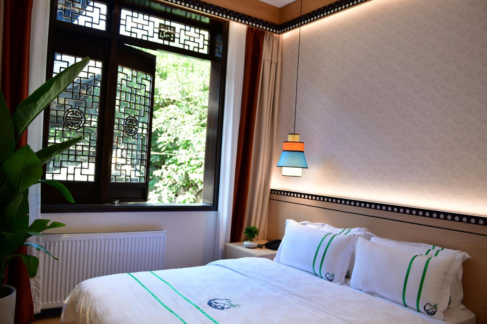 Xishu Garden Inn - Travel Agency Service - Car Rent Service - English Speaking Chengdu Exterior photo